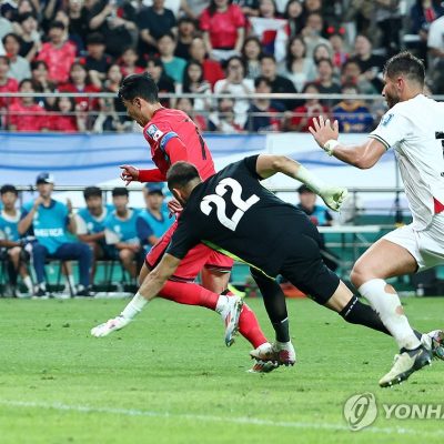 손흥민, 돌파 (서울=연합뉴스) = 5일 오후 서울월드컵경기장에서 열린 2026 FIFA 북중미 월드컵 3차 예선 대한민국 대 팔레스타인의 경기. 손흥민이 돌파하고 있다.