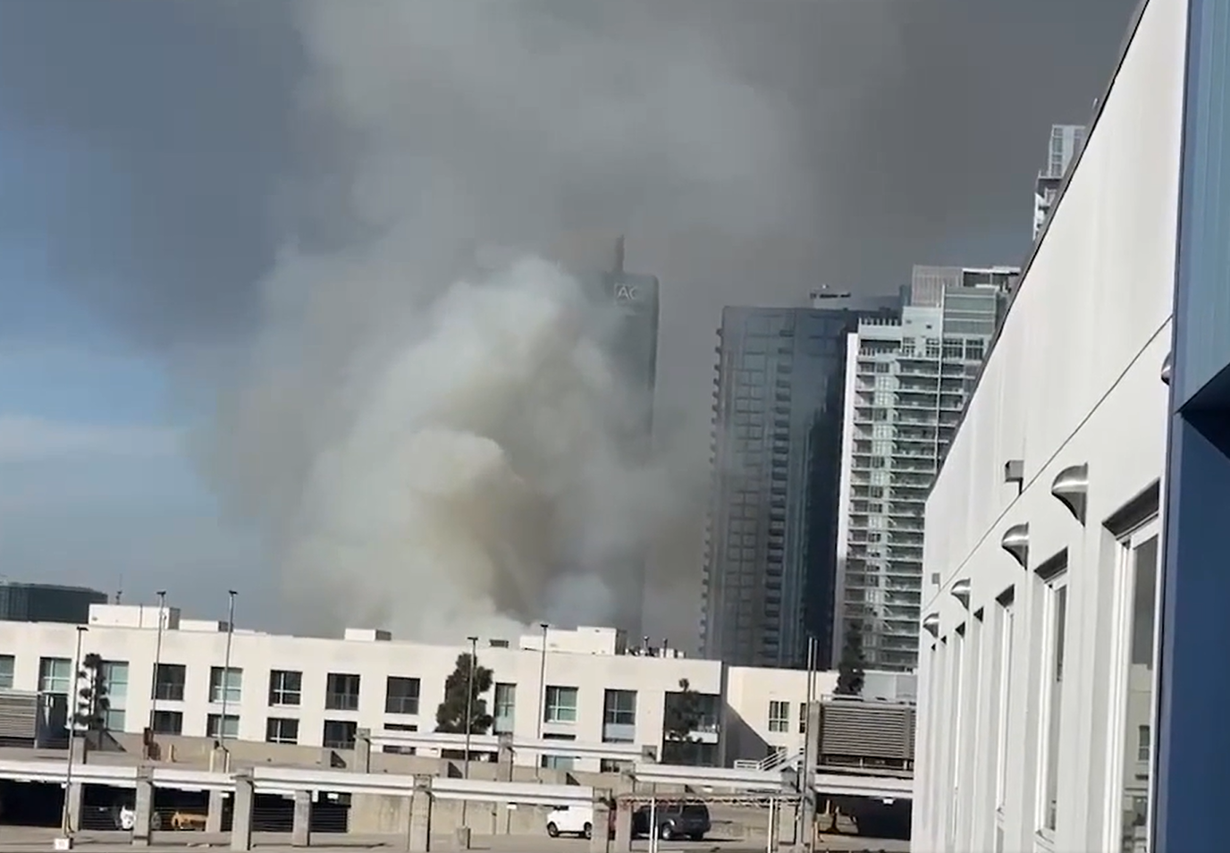 Major Fire Breaks Out In Downtown La, Prompting Emergency Declaration 